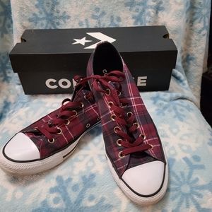 Converse red/maroon plaid size 10